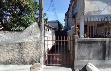 Imagem: A casa possui 1 Dormitório, 1 Banheiro, 38m² de Área e está