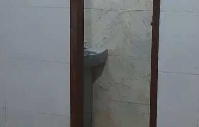 Imagem: A casa possui 2 Dormitórios, 1 Banheiro, 1 Vaga na garagem