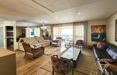 Imagem: O apartamento possui 4 Dormitórios, 3 Banheiros, 2 Vagas na