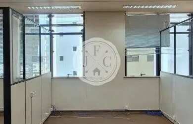 Imagem: O depósito possui 2 Vagas na garagem, 82m² de Área, Imóvel