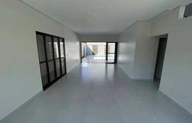 Imagem 14: Sobrado 03 Suítes e piscina no centro de Matinhos