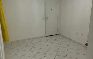 Imagem: O apartamento possui 2 Dormitórios, 1 Banheiro, 2 Vagas na