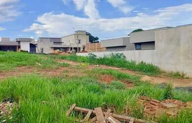 Imagem 1: Terreno no Condomínio Village Provence na Zona Sul de São José do Rio...