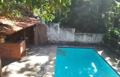 Imagem: A casa em condomínio possui 4 Dormitórios, 2 Banheiros, 4