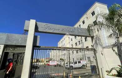 Imagem: O apartamento possui 2 Dormitórios, 1 Banheiro, 1 Vaga na garagem