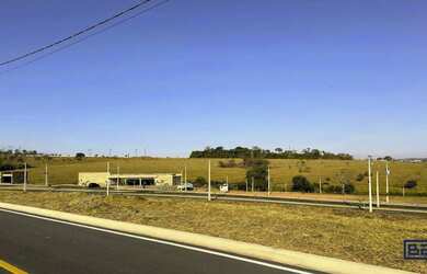 Imagem: O terreno possui 270m² de Área e está localizado em Senador