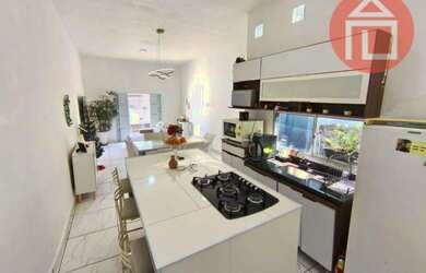 Imagem: A casa possui 2 Dormitórios, 1 Banheiro, 1 Vaga na garagem