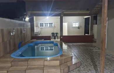 Imagem 8: Casa de rua. Piscina, Churrasqueira, 403m² de Áreae3 Vagas na garagem