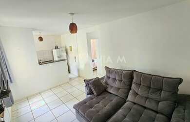 Imagem: O apartamento possui 2 Dormitórios, 1 Banheiro, 1 Vaga na garagem