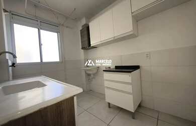 Imagem 6: Vendo apartamento no 4º andar com 2 quartos, armários planejados na cozinha em
