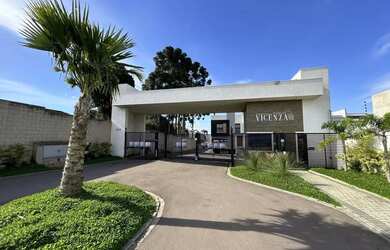 Imagem: O terreno possui 217m² de Área e está localizado em Itália