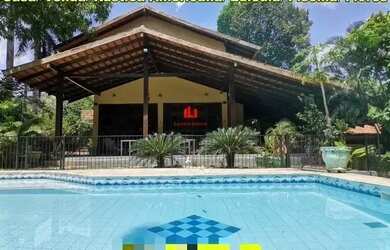 Imagem: A casa possui 5 Dormitórios, 2 Banheiros, 5 Vagas na garagem