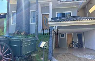 Imagem: A casa em condomínio possui 3 Dormitórios, 4 Banheiros, 2