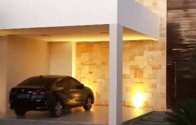 Imagem: A casa em condomínio possui 3 Dormitórios, 3 Banheiros, 4