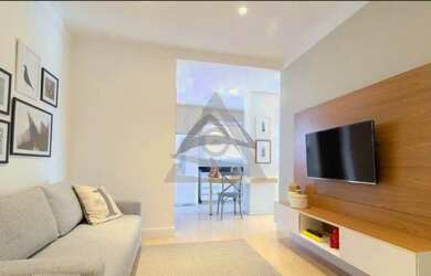 Imagem: O apartamento possui 1 Dormitório, 2 Banheiros, 1 Vaga na garagem