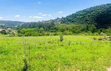 Imagem: O terreno possui 500m² de Área e está localizado em Centro