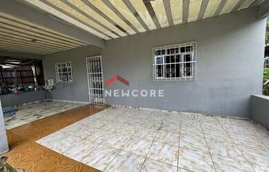 Imagem: A casa possui 1 Dormitório, 1 Banheiro, 2 Vagas na garagem