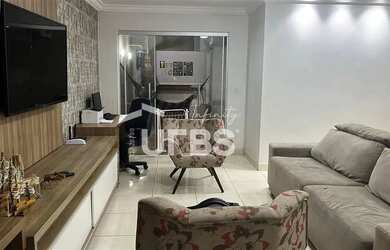 Imagem: A casa possui 3 Dormitórios, 2 Banheiros, 3 Vagas na garagem