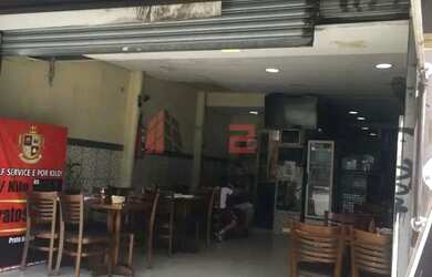 Imagem: O depósito possui 140m² de Área e está localizado em Água