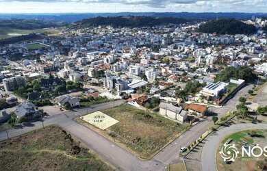 Imagem: O terreno possui 414m² de Área e está localizado em Flores