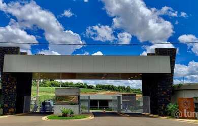 Imagem: O terreno possui 300m² de Área e está localizado em Colônia