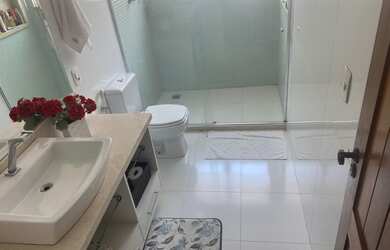 Imagem 6: Casa para venda possui 250 metros quadrados com 4 quartos,jardim ouro...