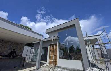 Imagem: A casa em condomínio possui 3 Dormitórios, 4 Banheiros, 4