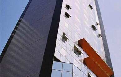 Imagem: O depósito possui 1 Vaga na garagem e 48m² de Área e está