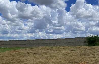 Imagem: O terreno possui 250m² de Área e está localizado em Gleba