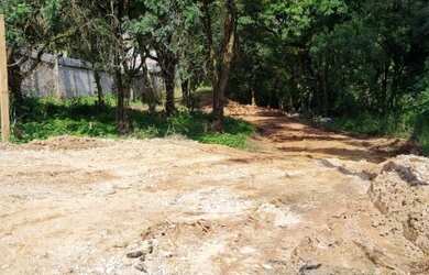 Imagem: O terreno possui 2.326m² de Área e está localizado em Botiatuba