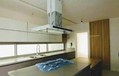 Imagem 4: Casa de condomínio para venda possui 750 metros quadrados com 5 quartos