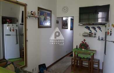 Imagem: A kitnet possui 1 Banheiro, 25m² de Área e está localizado