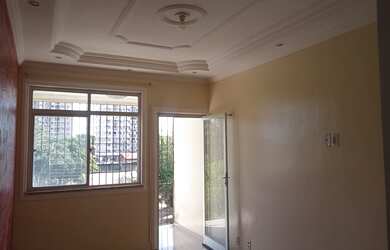 Imagem: O apartamento possui 3 Dormitórios, 1 Banheiro, 1 Vaga na garagem