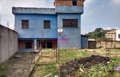 Imagem: A casa possui 3 Dormitórios, 1 Banheiro, 5 Vagas na garagem