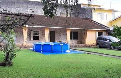 Imagem: A casa possui 2 Dormitórios, 1 Banheiro, 5 Vagas na garagem