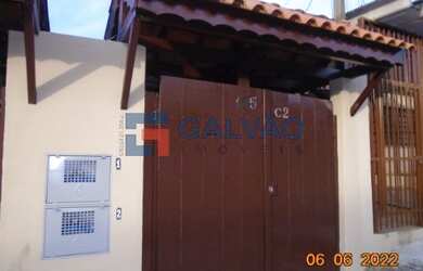 Imagem: A casa possui 2 Dormitórios, 1 Banheiro, 1 Vaga na garagem