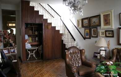 Imagem: A casa possui 3 Dormitórios, 3 Banheiros, 1 Vaga na garagem