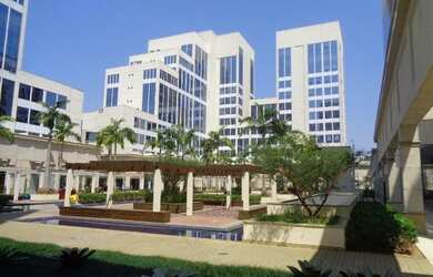 Imagem: O depósito possui 5 Vagas na garagem, 184m² de Área e está