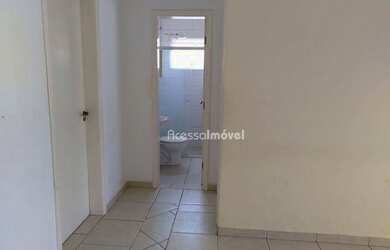 Imagem: O apartamento possui 1 Dormitório, 1 Banheiro, 1 Vaga na garagem