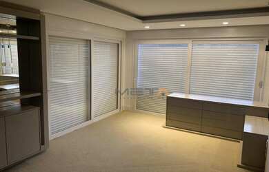 Imagem: A casa em condomínio possui 3 Dormitórios, 4 Banheiros, 2