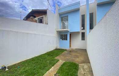 Imagem: A casa possui 2 Dormitórios, 1 Banheiro, 1 Vaga na garagem