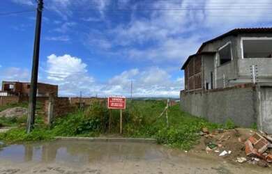 Imagem: O terreno possui 200m² de Área e está localizado em Indústrias