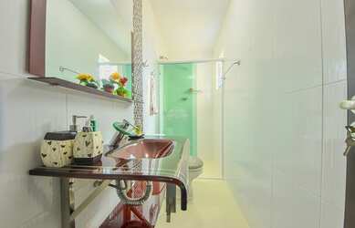 Imagem 9: Casa de 248 m² com 3 quartos no Bairro Guabirotuba