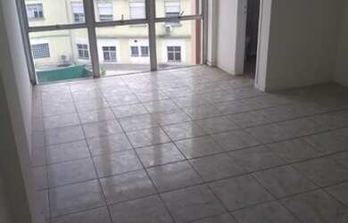 Imagem: O depósito possui 31m² de Área e está localizado em Cristo