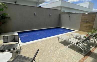 Imagem: A casa em condomínio possui 3 Dormitórios, 5 Banheiros, 2