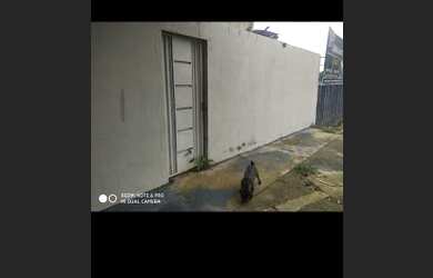 Imagem: A casa possui 1 Dormitório, 1 Banheiro, 350m² de Área e