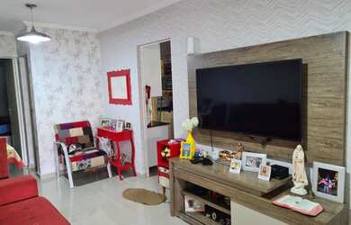 Imagem: A casa em condomínio e possui 2 Dormitórios, Suítes, 1 Banheiro