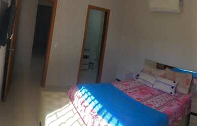 Imagem: A casa possui 2 Dormitórios, 2 Banheiros, 1 Vaga na garagem