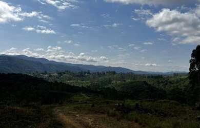 Imagem: O terreno possui 999m² de Área e está localizado em Centro