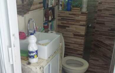 Imagem: A kitnet possui 2 Dormitórios, 1 Banheiro e está localizado